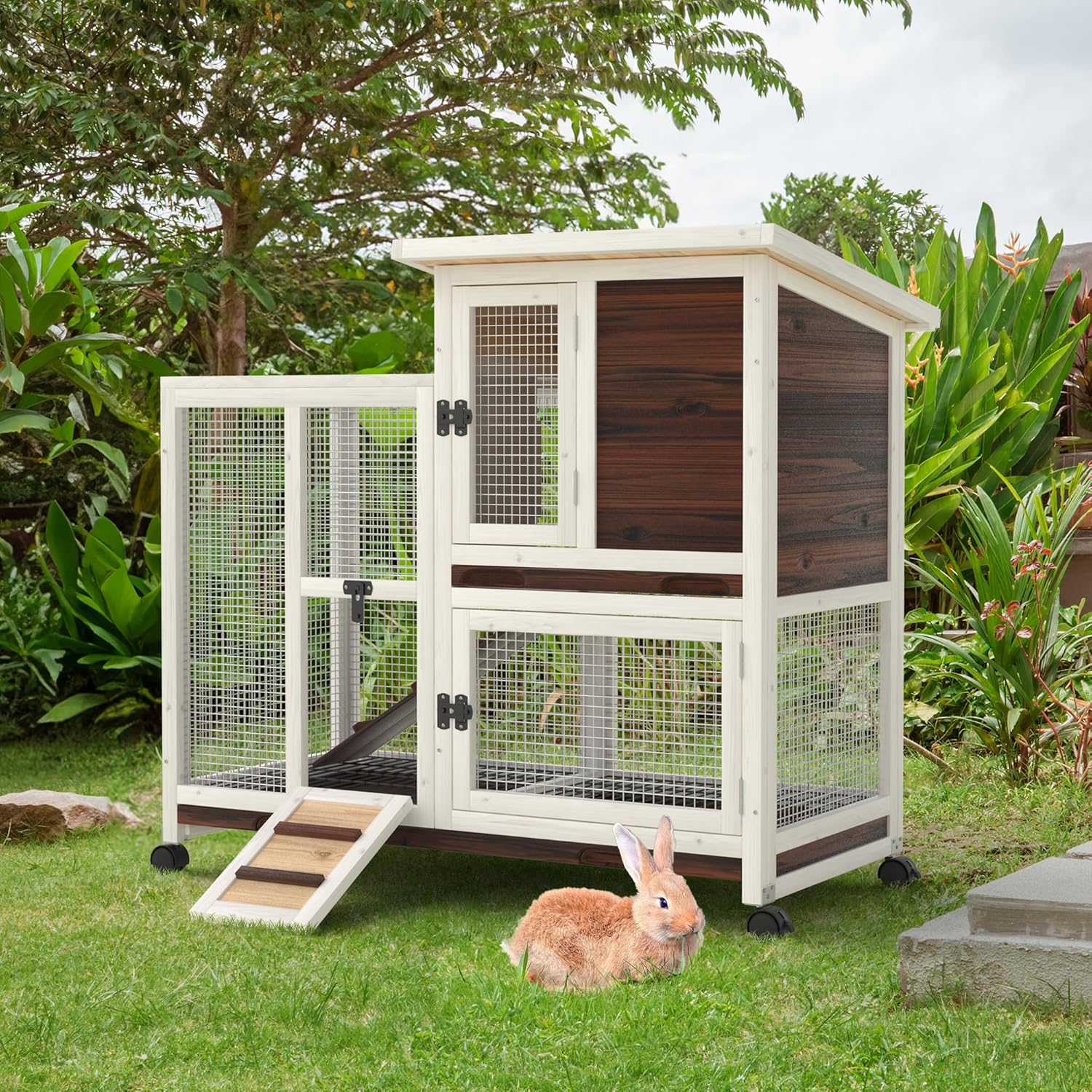 Rabbit Hutch with Wheels & Ramp (Brown)